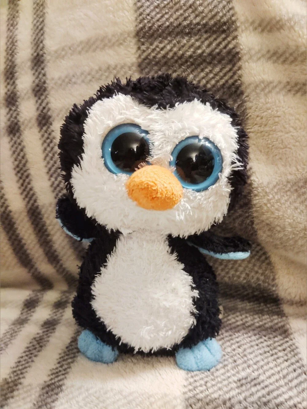Vintage TY Beanie Boos Waddles The Penguin. 2006. Solid Blue Eye Color. Rare 6''